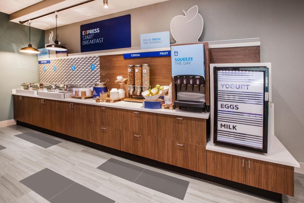 Holiday Inn Express Quantico - Stafford By Ihg Экстерьер фото