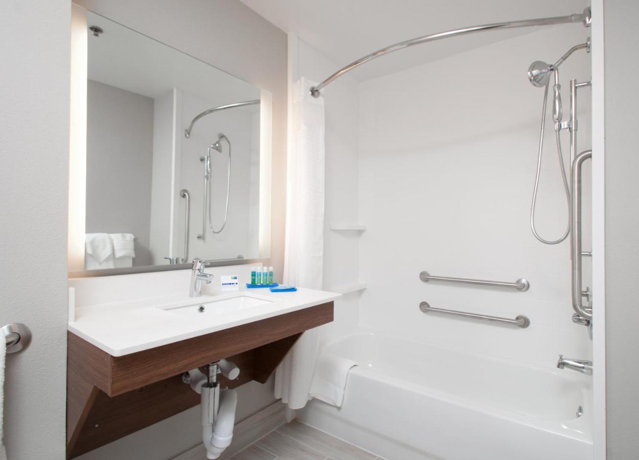 Holiday Inn Express Quantico - Stafford By Ihg Экстерьер фото