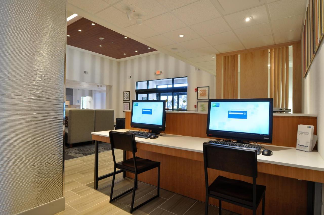 Holiday Inn Express Quantico - Stafford By Ihg Экстерьер фото